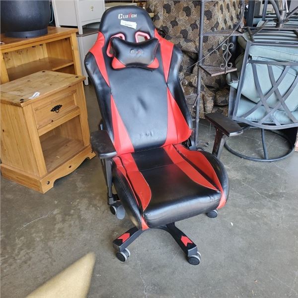 CLUTCH GAMING CHAIR RED BLACK