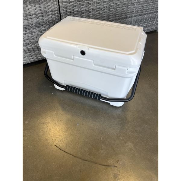 BRAND NEW WHITE ROTOMOLDED 20QT COOLER