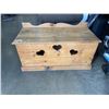 Image 1 : THREE HEARTS PINE TRUNK
