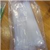 Image 3 : 2 BAGS OF NEW ZIP TIES 200 TOTAL