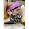 Image 8 : 2 BOXES WITH DOOR LOCKS AND LIGHT BULBS