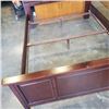 Image 2 : QUEEN SIZE BED FRAME