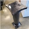 Image 2 : BLACK DECORATRIVE PILLAR