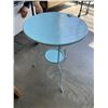 Image 2 : SMALL BLUE TABLE