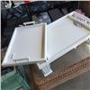 Image 2 : WHITE BED TRAY