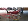 Image 2 : VINTAGE BANANA SEAT BIKE