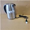 Image 2 : CUISINART PERFECTEMP 1.7L DIGITAL ELECTRIC KETTLE - TESTED WORKING, RETAIL $179