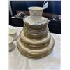 Image 2 : 33 PIECES NORITAKE MADE IN JAPAN PACIFIC MAJESTY CHINA  - PLATES, TEA CUPS, TEAPOT, CREAM AND SUGAR