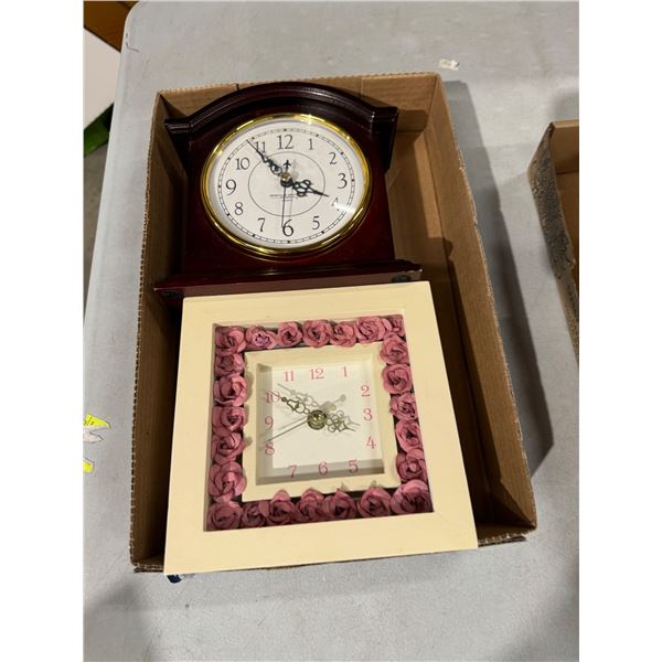 Decor, clocks