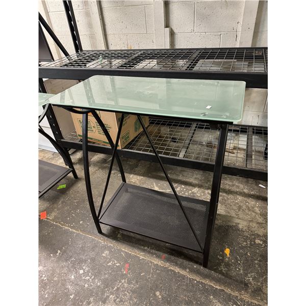 Accent table