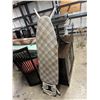 Image 1 : Ironing board
