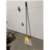 Image 1 : Mop