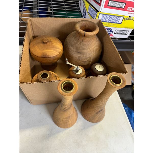 Wood, decor, and salt and pepper shakers