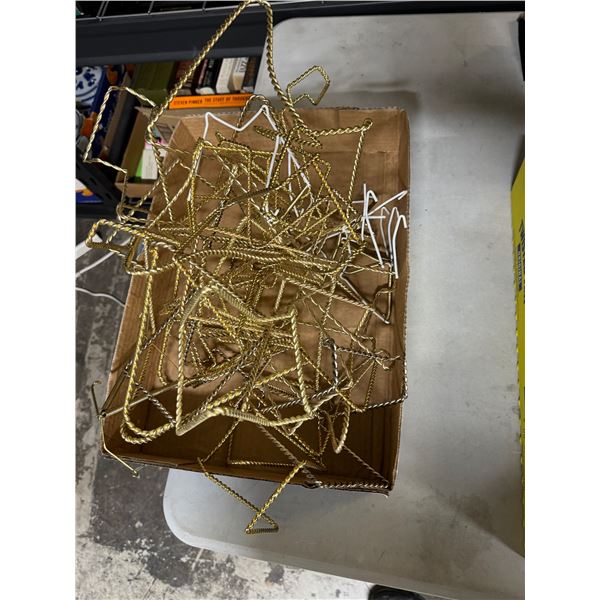 Plate stands or picture stands