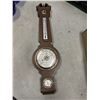 Image 1 : Barometer thermometer