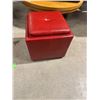 Image 1 : Storage Ottoman