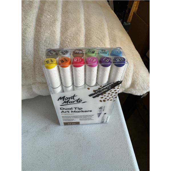 Mont Marte dual tip ART markers