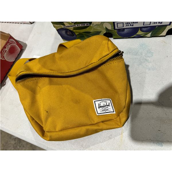 Herschel fanny pack
