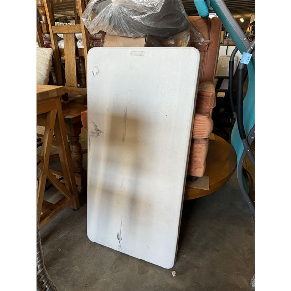 4' lifetime folding table