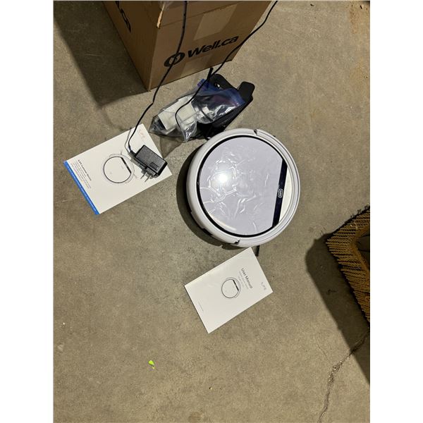 I life Robo style floor vacuum