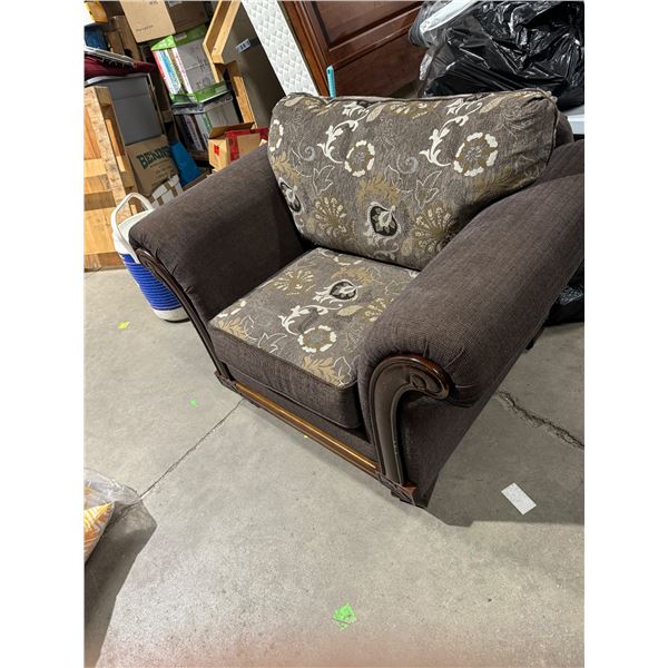 Hazel quartz living room chair