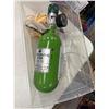Image 1 : Oxygen breathing item