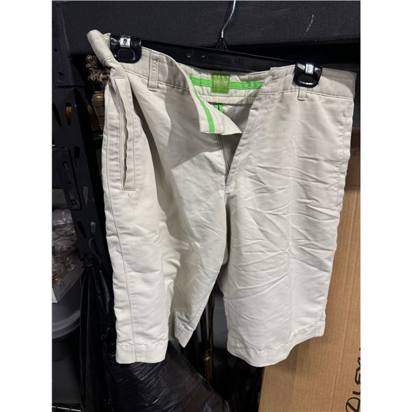 Hugo boss shorts size not showing