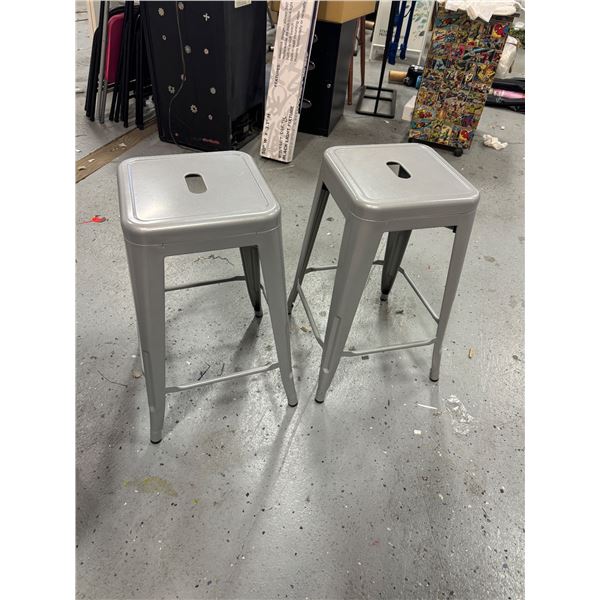 Pair of stools 24.5 inches to seat