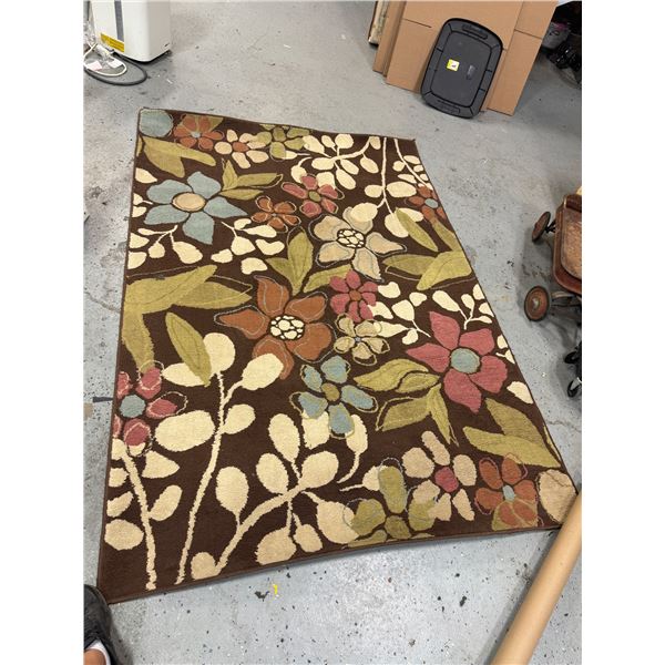 Area carpet 90" x 63"