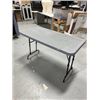 Image 1 : 4 foot folding table