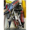Image 1 : Assorted tools