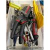 Image 2 : Assorted tools