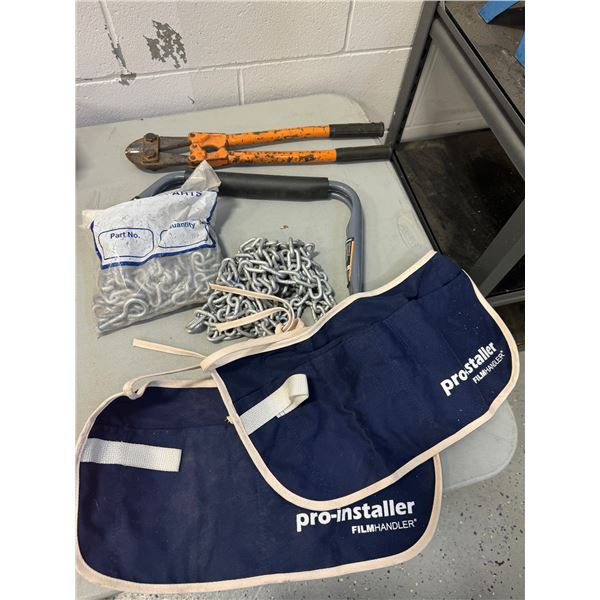 Bolt cutters chain, Storage arm and aprons
