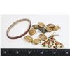 Image 1 : ESTATE BAG OF JEWELRY PIECES, LOOK TO BE FASHION,