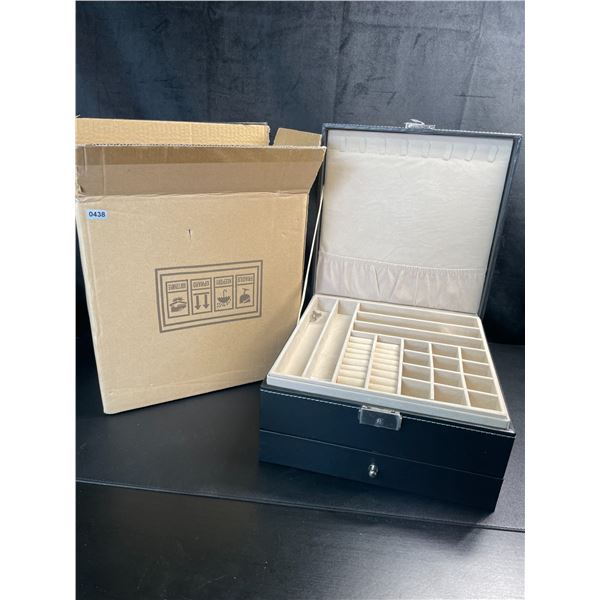 Lot of 1 Black Leather Jewelry Box