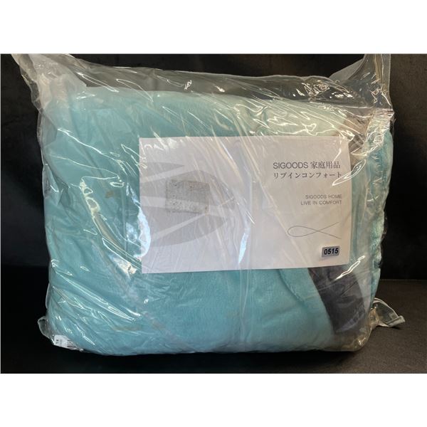 Lot of 1 Sigoods Twin Size Velvet Blue Duvet Cover Bedding Set - Brand New