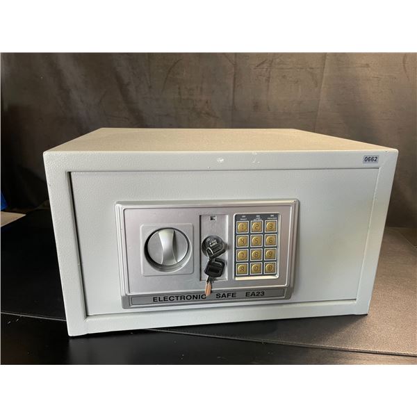 Lot of 1 EA23 Electronic Safe - Used - Opens/Closes - Key Included (Digital Passcode Unknown)