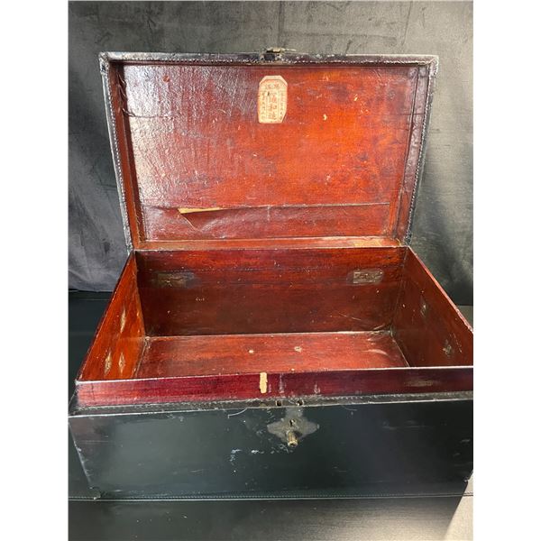 Lot of 1 Vintage Chest/Storage Box