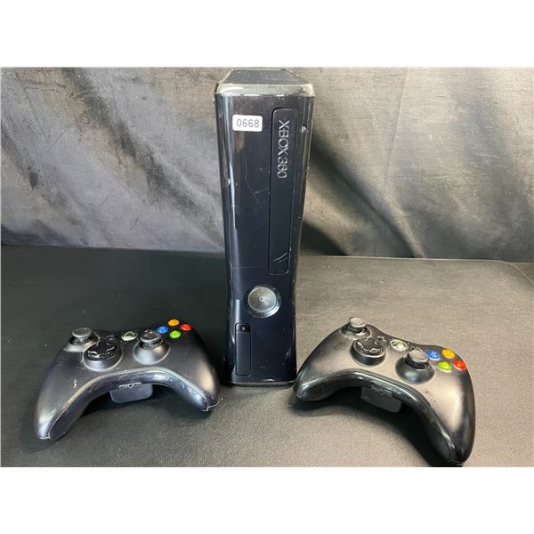 Lot of 1 Xbox 360 Console with 2 Controllers - Used