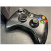 Image 3 : Lot of 1 Xbox 360 Console with 2 Controllers - Used