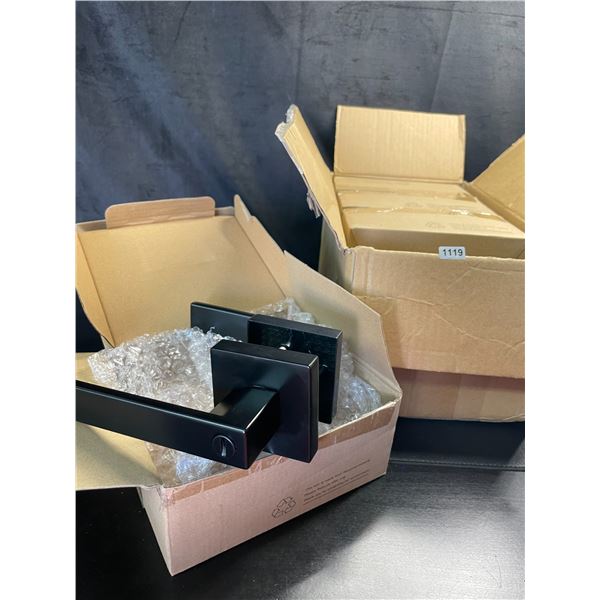 Lot of 1 Box of 4 Locking Door Handles - Black - Brand New
