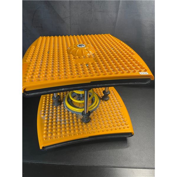 Lot of 1 TwistRun All in One Exercise JUMP & TWIST Exercise Device - Used - Works Great!