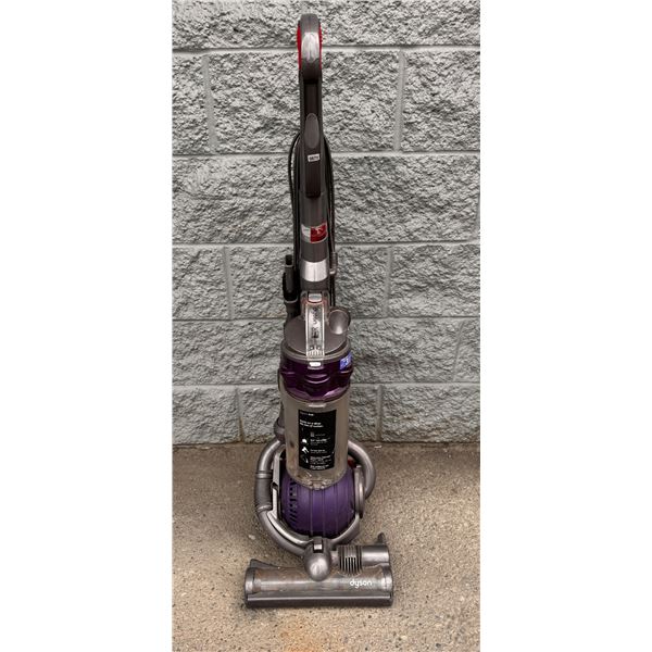 Lot of 1 Stand up Dyson Vacuum - Used