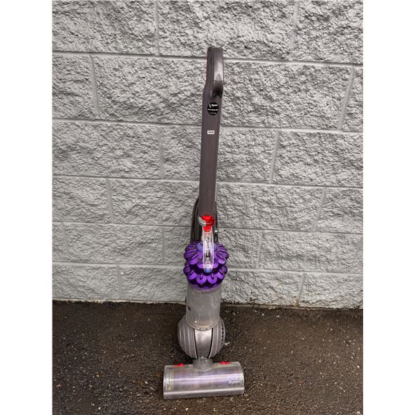 Lot of 1 Dyson StandUp Vacuum - Used