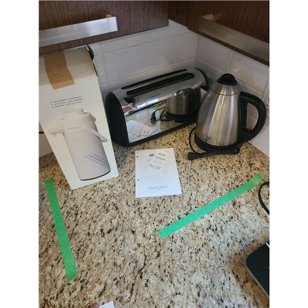 Delonghi Toaster, Russell Hobbs Kettle A