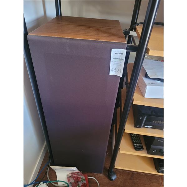 Pair Studio Lab Speakers. B