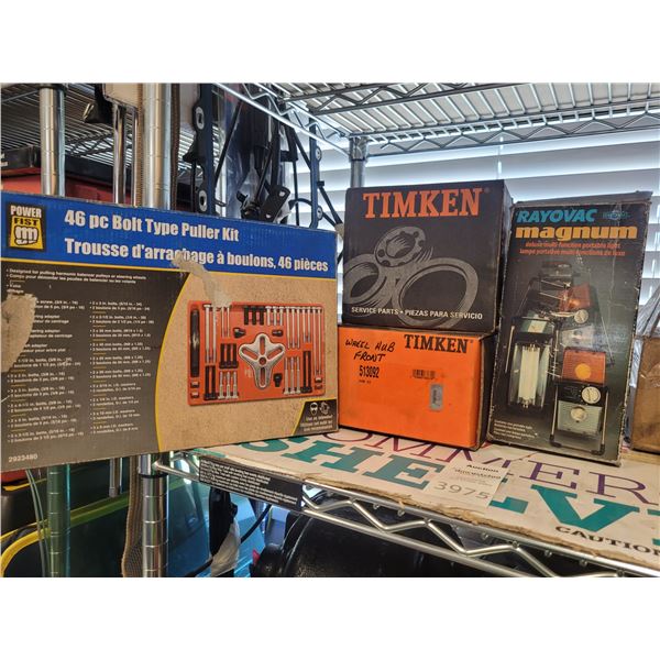 Portable light, wheel hubs A