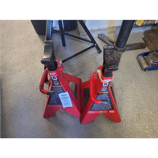 Big red 10 ton jacks A