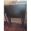 Image 3 : Tv trays A