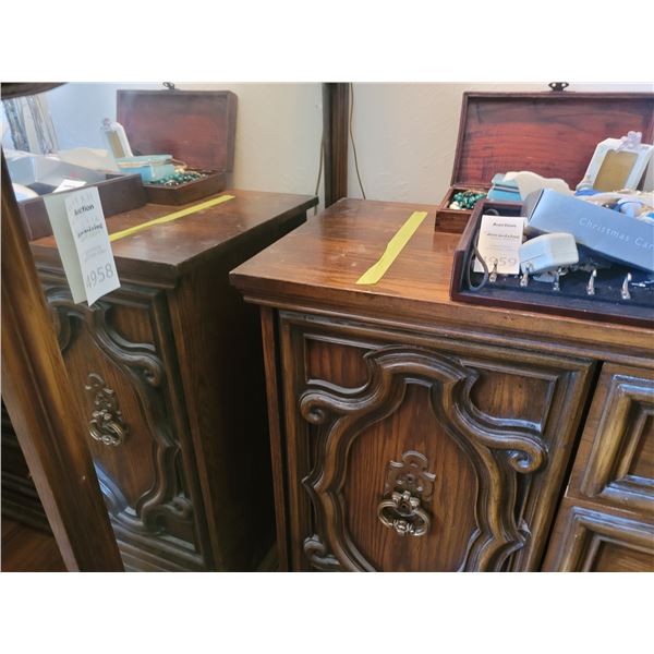 Dressing cabinet w mirror A